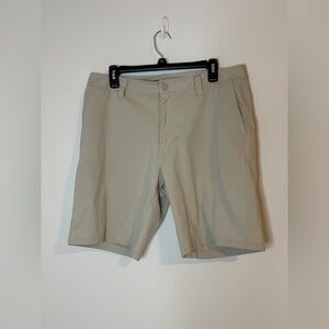 Rhone  Commuter Flat Front Men’s Chino Short Size 34 9 “ Inseam  Golf Casual